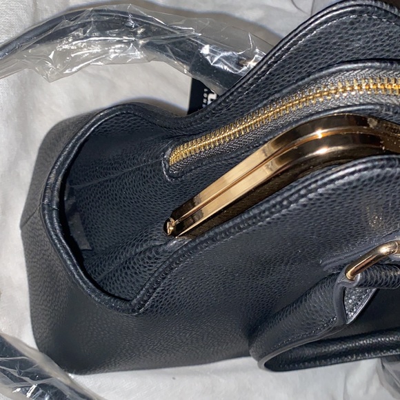 Crossbody Handbag - Picture 10 of 12